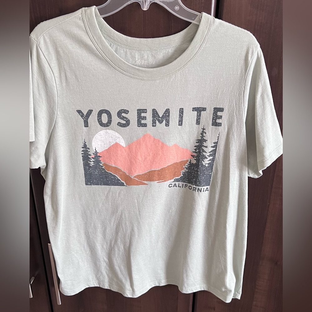 zoe + liv graphic tshirt